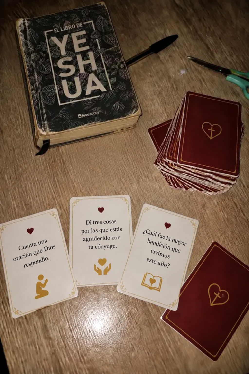 Tarjetas “Pregúntale a tu Cónyuge” en uso